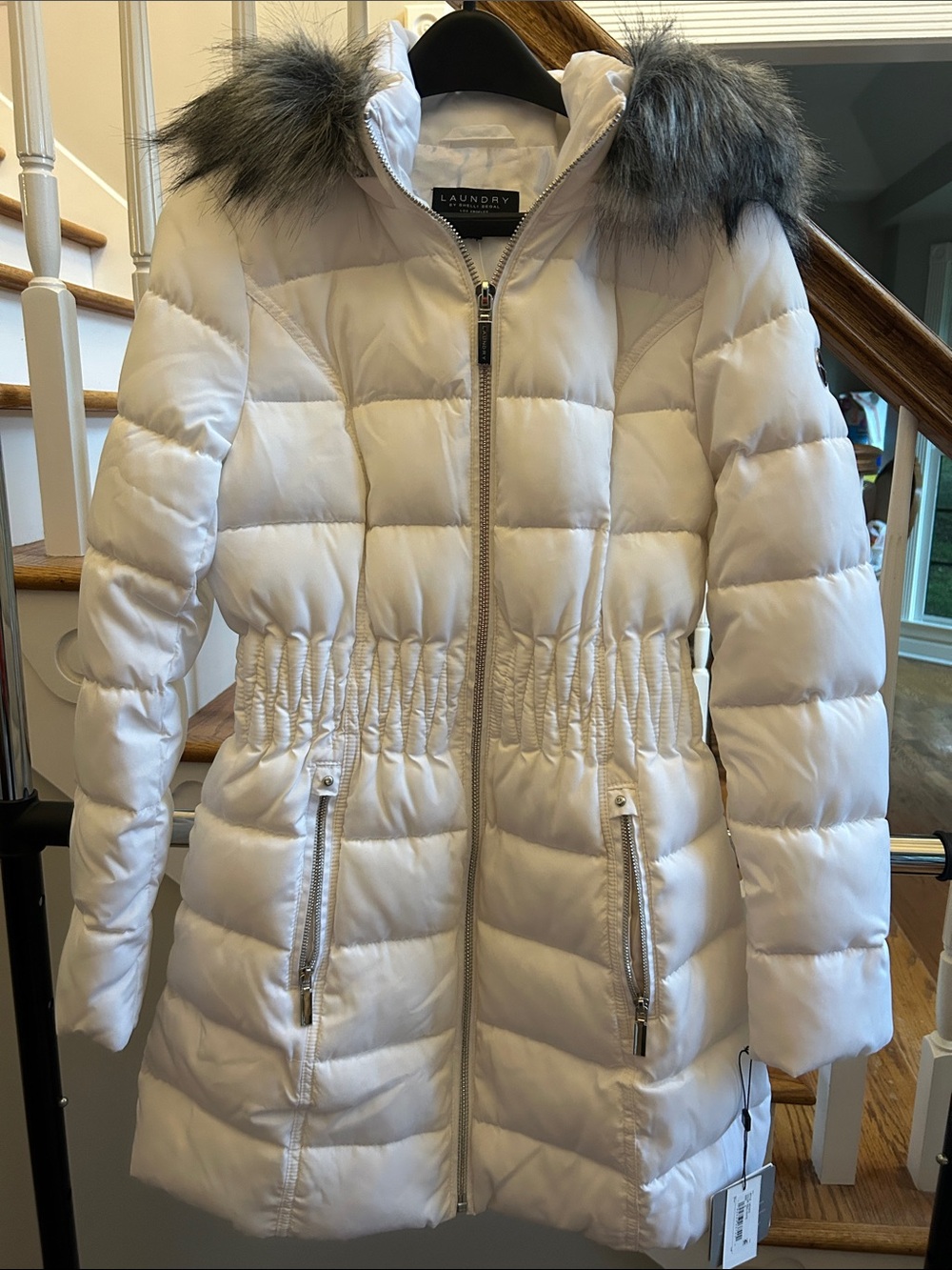 (10+) Laundry By Shelli Segal White Quilted Down-Style Coat Gray Faux Fur  NWT S